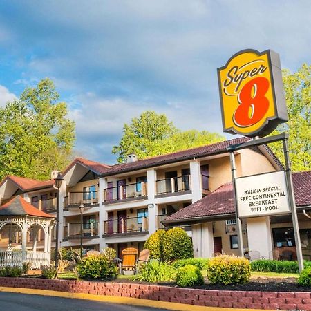 Super 8 By Wyndham Downtown Gatlinburg At Convention Center Exterior foto